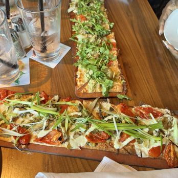Seasons 52 - Pesto Chicken And Fresh Mozzarella and Wood-Grilled Artichoke flatbreads - Seafood Near Me - Orland Park, Illinois