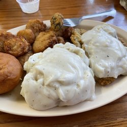 CR smalls And Company - Country fried steak, mashed potatoes and fried squash!