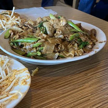 Noodle World - Pad See Ew - Chinese Near Me - Alhambra, California Noodle World - Pad See Ew - Chinese Near Me - Alhambra, California