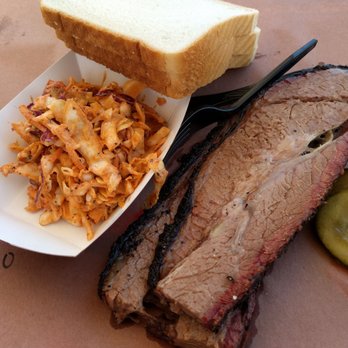 la Barbecue - Beautiful smoke ring, amazing bark, perfectly moist, but would have liked just a bit more fat in the meat - Barbeque Near Me - Austin, Texas la Barbecue - Beautiful smoke ring, amazing bark, perfectly moist, but would have liked just a bit more fat in the meat - Barbeque Near Me - Austin, Texas