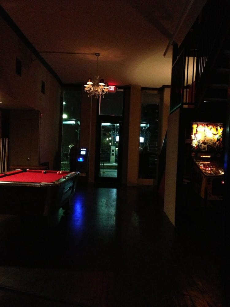 CLUTCH CITY SQUIRE CLOSED 23 Reviews 410 Main St, Houston, Texas