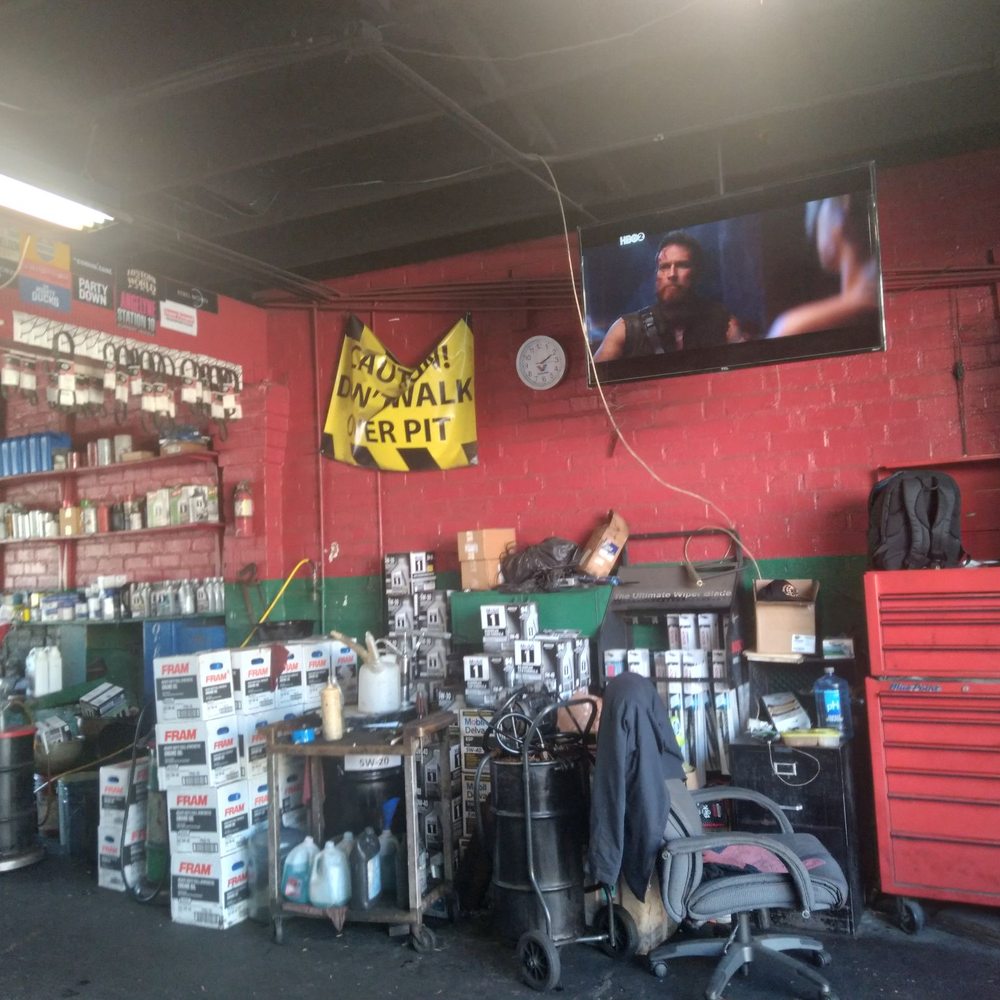 Dave's Quick Lube - Auto Repair Near Me - North Hollywood, California Dave's Quick Lube - Auto Repair Near Me - North Hollywood, California