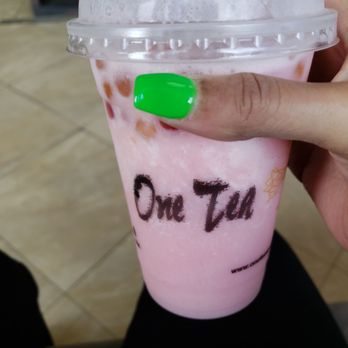 One Tea House - The Melt my Heart, which is a Strawberry smoothie with rainbow boba, and Strawberry ice cream - Bubble Tea Near Me - Modesto, California