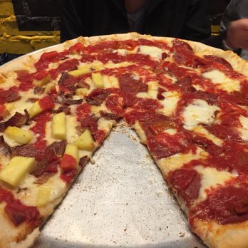 Pies & Pints - Pizza Near Me - Carmel, Indiana