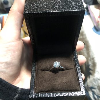 Jangmi - Jangmi provides two boxes you can use to propose - Jewelry Near Me - New York, New York Jangmi - Jangmi provides two boxes you can use to propose - Jewelry Near Me - New York, New York