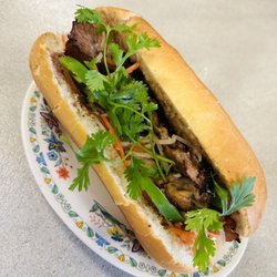 Three Sisters Food To Go - Grilled pork banh mi