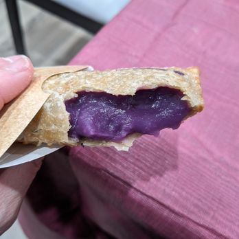 Jollibee - Seasonal ube fried pie at Jollibee 4/2025 - Fast Food Near Me - Torrance, California Jollibee - Seasonal ube fried pie at Jollibee 4/2025 - Fast Food Near Me - Torrance, California