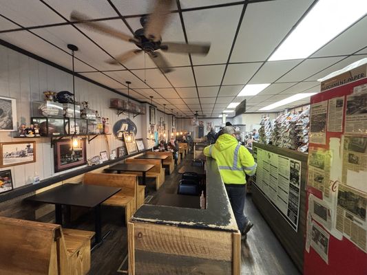 Diamond Deli by null