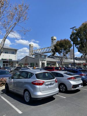 Bridgeside Shopping Center by null