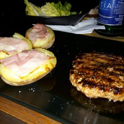 Il Monaco Ubriaco - Piatto con Hamburger e patate