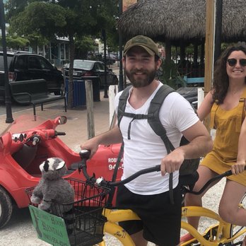 Robin Hood Rentals - Optional basket can be added to the front for backpacks (or for little pets like our raccoon Chandler) - Bike Rentals Near Me - Sarasota, Florida