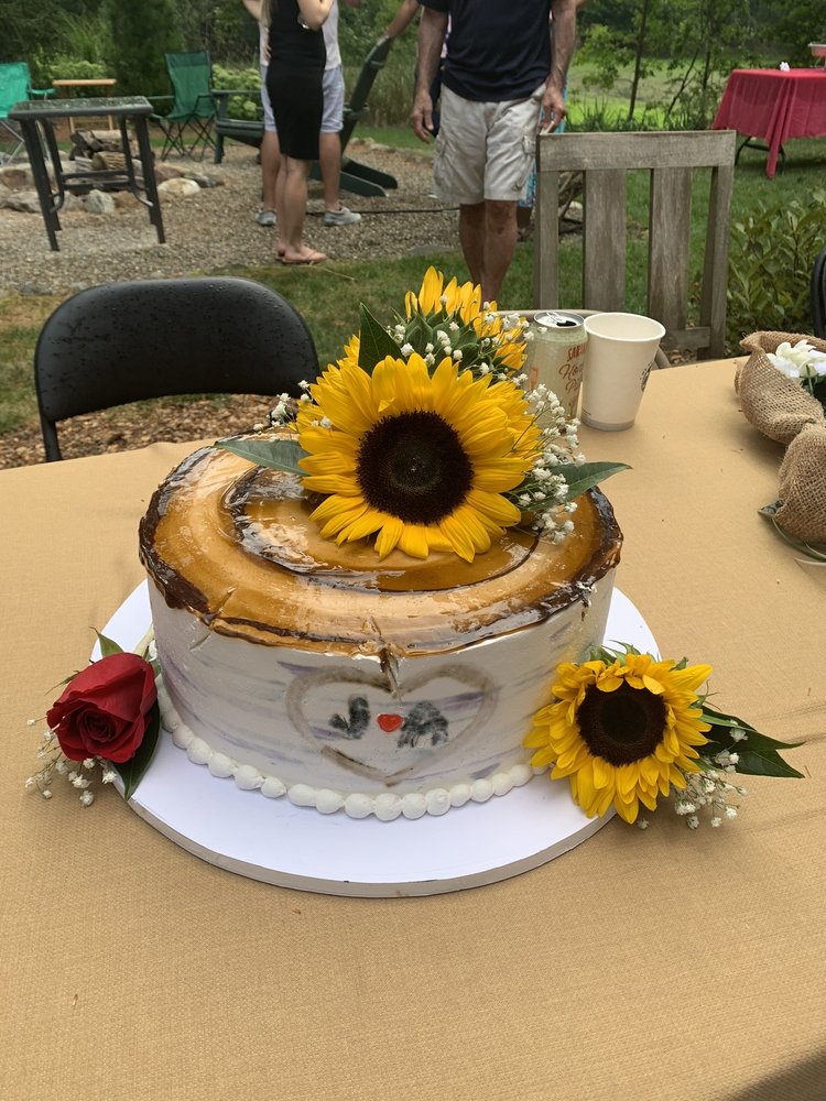 ICE CREAM STATION & DELI Updated August 2024 15 Photos & 44 Reviews