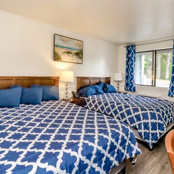 Belfair Motel - Double queen room. - Hotels Near Me - Belfair, Washington Belfair Motel - Double queen room. - Hotels Near Me - Belfair, Washington