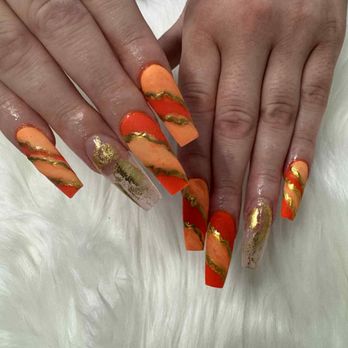 La Chic Nails - Nail Salons Near Me - Middletown, Rhode Island