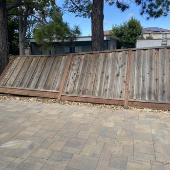 Delamore Fencing - Only 1post has concrete in the foundation - Fences & Gates Near Me - San Jose, California