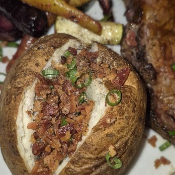 Chop Steakhouse & Bar - Steakhouses Near Me - Winnipeg, Manitoba