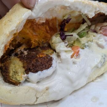 Esra - Falafel baguette - Arabic Near Me - Berlin, BE