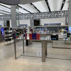 Saks Fifth Avenue