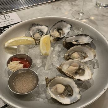 Fishwives - 1/2 dozen Fat Bastard (WA) oysters with lemon wedges, cocktail sauce, horseradish, and mignonette on ice. - Seafood Near Me - Pasadena, California