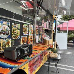 La Villa 805 - Food truck, you can see a little eating area in the back of the photo