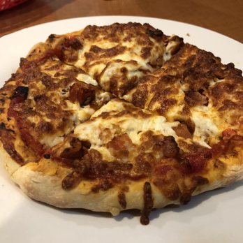 Barnacles Beerhouse and Eatery - a pizza on a plate - Pubs Near Me - Port Stanley, Ontario