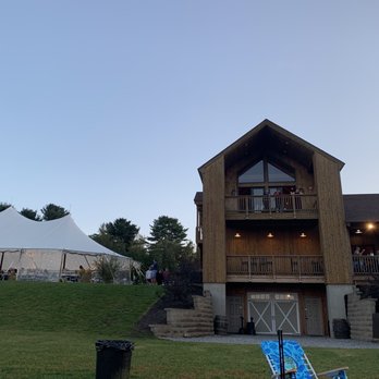 Hawk Ridge Winery - Wineries Near Me - Watertown, Connecticut