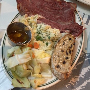 The Pint Pot Public House - Corned Beef and Cabbage Plate - Irish Pub Near Me - Eugene, Oregon