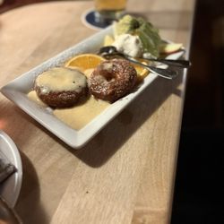 Gaststätte Zum Wildschütz - Apple doughnuts for dessert!