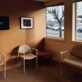 Alan M Munk, DDS - Waiting Area. Wheel Chair Ramp for entry. - General Dentistry Near Me - Seattle, Washington