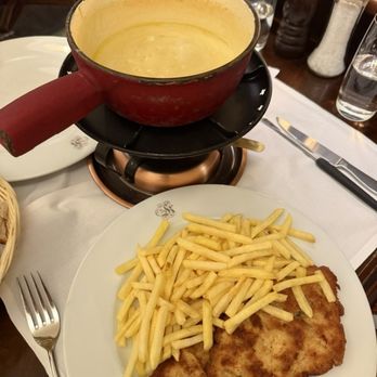 Restaurant Walliser Kanne - Wienerschnitzel and Cheese Fondue (Käsefondue) - Swiss Food Near Me - Basel, BS