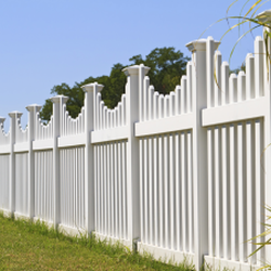 Lucky Fencing - Vinyl Fence Option at Lucky Fencing