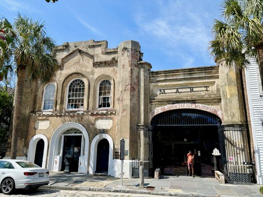 Old Slave Mart Museum by null