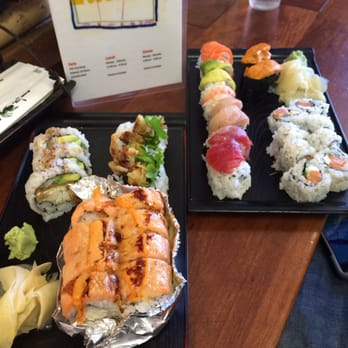 Geta - Spider roll, Lion King roll, Rainbow roll, Uni and Philadelphia roll - Japanese Near Me - Oakland, California Geta - Spider roll, Lion King roll, Rainbow roll, Uni and Philadelphia roll - Japanese Near Me - Oakland, California