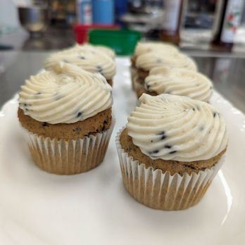Hart's Cafe & More - Excited for the cupcake decorating class they offer!! - Coffee & Tea Near Me - Myrtle Beach, South Carolina