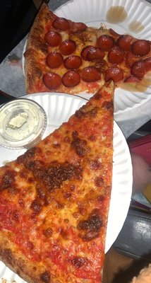 Pizza Toni - Saint Viateur by null