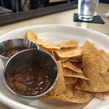 Beeliner Diner - Chips while waiting for food - Breakfast & Brunch Near Me - Alexandria, Virginia Beeliner Diner - Chips while waiting for food - Breakfast & Brunch Near Me - Alexandria, Virginia