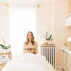 K.WEST Skin Body Soul - Intuitive massage is at the heart of our treatments.