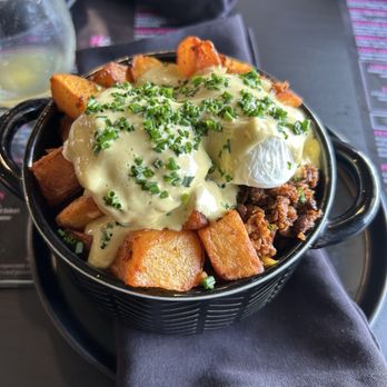 Hill Street Brewing - Chorizo Hash from Sunday brunch menu - Barbeque Near Me - Oceanside, California