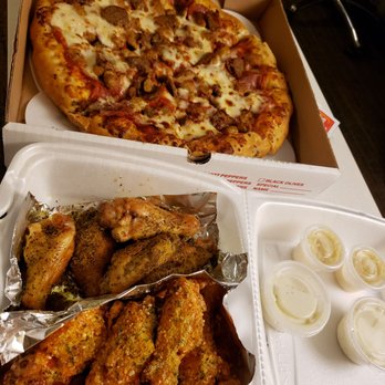 Dan's Pizza - lemon pepper + spicy garlic parmesan. forgot which pizza but it was good :) - Pizza Near Me - Webster, Texas Dan's Pizza - lemon pepper + spicy garlic parmesan. forgot which pizza but it was good :) - Pizza Near Me - Webster, Texas