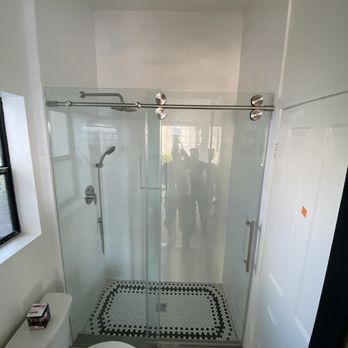 Woodyglass - Shower door - Door Sales/Installation Near Me