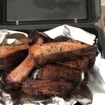 Ray Ray's Hog Pit - 1/2 slab spareribs-too fatty - Barbeque Near Me - Columbus, Ohio