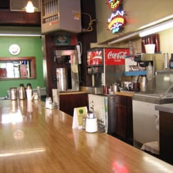 Lindy's Diner - The counter area