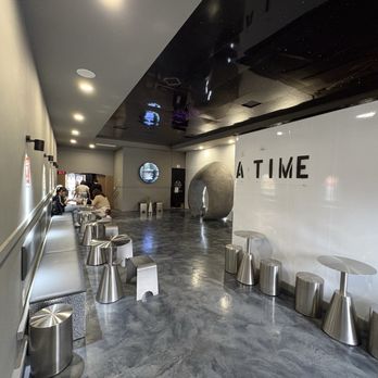 One Tea - Interior seating - Bubble Tea Near Me - Temple City, California
