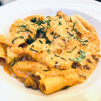 Raymond's - Sausage pasta - American Near Me - Montclair, New Jersey