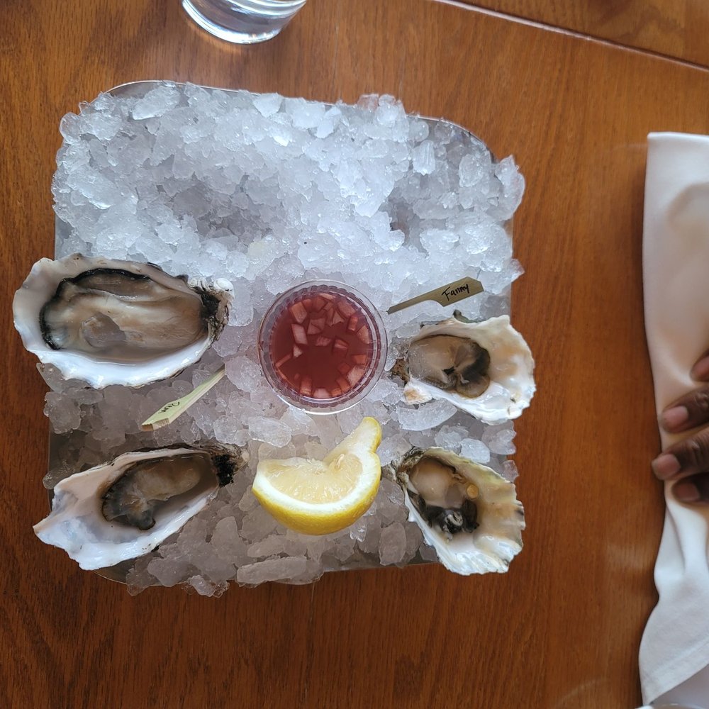 Ray's Café - Oysters - Seafood Near Me - Seattle, Washington Ray's Café - Oysters - Seafood Near Me - Seattle, Washington