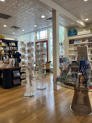 Flying Cloud Booksellers by null