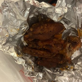 Mellow Mushroom Williamsburg - Burnt wings - Bars Near Me - Williamsburg, Virginia Mellow Mushroom Williamsburg - Burnt wings - Bars Near Me - Williamsburg, Virginia