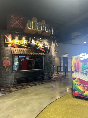 Go ‘N Bananas by null