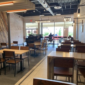 PokeHub - Clean and nicely decorated. - Poke Near Me - Fairfax, Virginia