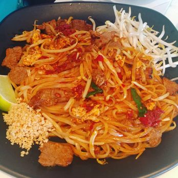 WaiWai Kitchen - Pad Thai chicken - Asian Fusion Near Me - Dallas, Texas WaiWai Kitchen - Pad Thai chicken - Asian Fusion Near Me - Dallas, Texas
